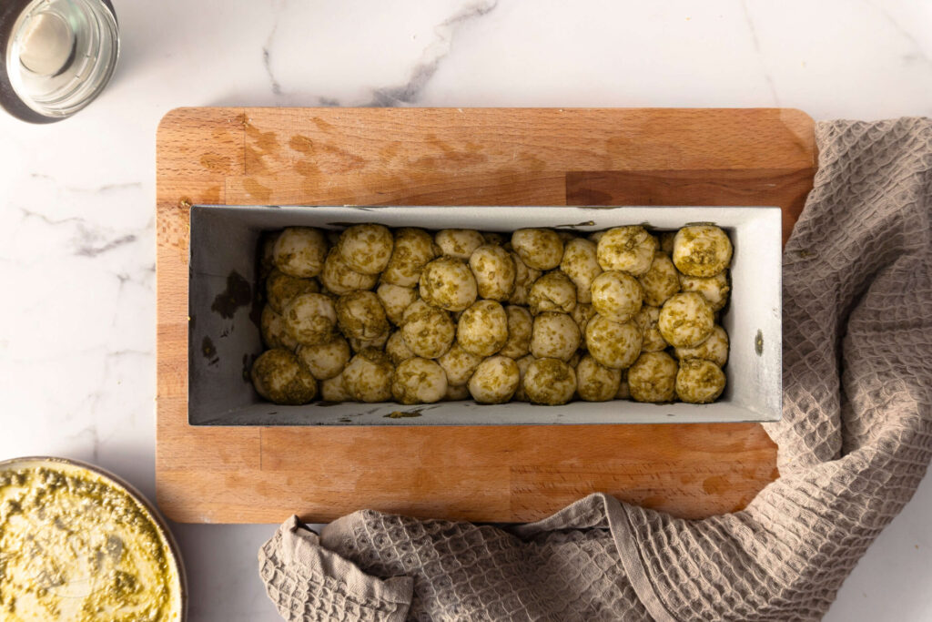 Monkey Bread mit Pesto - Pull Apart Bread - Zupfbrot - Zubereitung