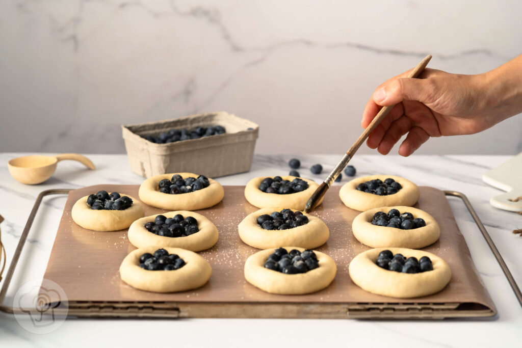 Schwedische Blaubeerschnecken - Blåbärsbullar 12 Blåbärsbullar - Blaubeerschnecken - Blaubeer Bullar - Zubereitung
