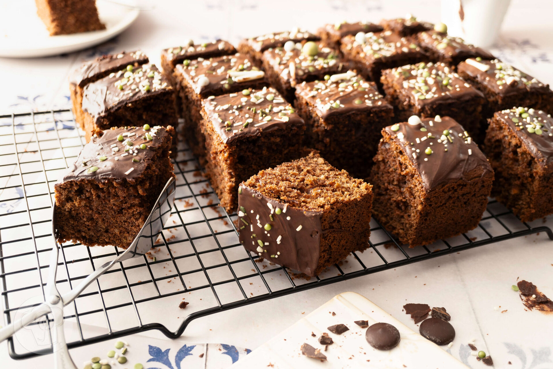 Mehr über den Artikel erfahren Saftiger Zucchini Nusskuchen
