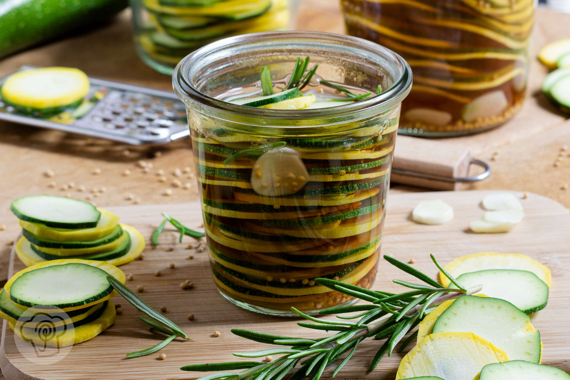 Du betrachtest gerade Eingelegte Zucchini
