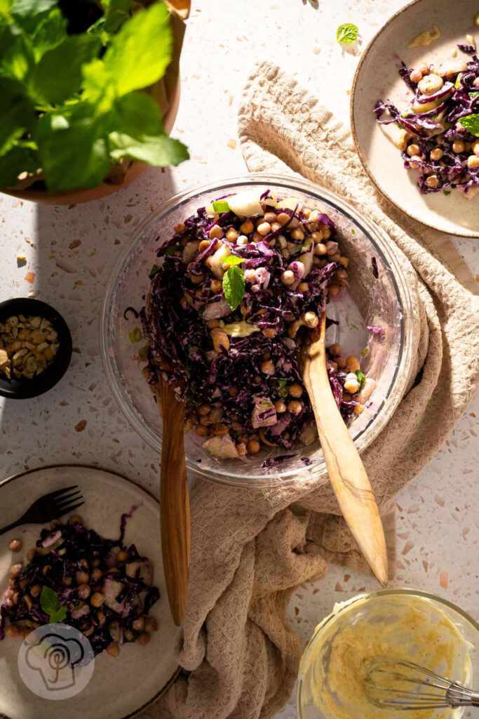 Rotkohl Kichererbsen Salat 9 Rotkohl Kichererbsen Salat - Kichererbsensalat mit Rotkohl und Joghurt Dressing