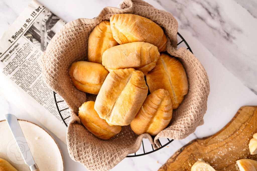 Bolognesische Biove - italienische Brötchen