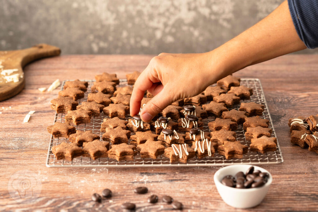 Kaffeeplätzchen: einfache aromatische Weihnachtskekse 13 Kaffeeplätzchen - Mokkaplätzchen - Espressoplätzchen - Zubereitung