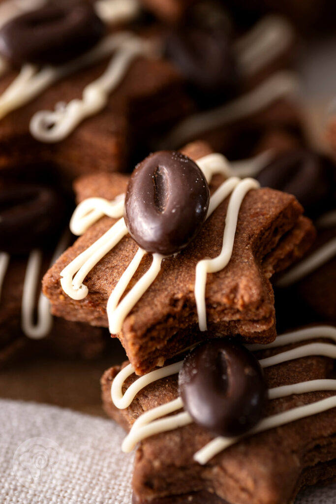 Kaffeeplätzchen: einfache aromatische Weihnachtskekse 15 Kaffeeplätzchen - Mokkaplätzchen - Espressoplätzchen