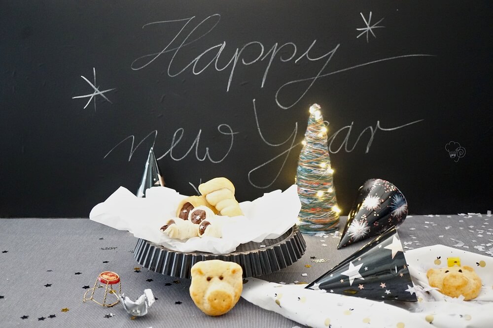 Mehr über den Artikel erfahren Silvester Buffet – Cappuccino-Tüten
