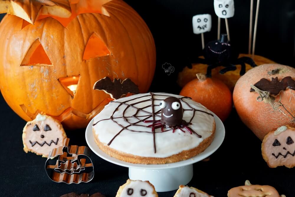 You are currently viewing Halloween – Spinnennetzkuchen