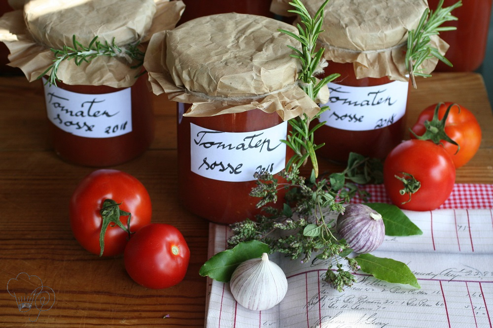 Read more about the article Tomatensoße – Sommer im Glas